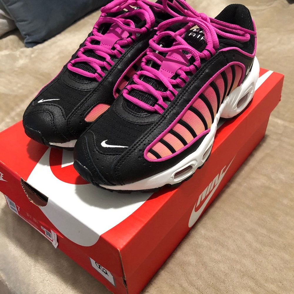 Nike Air Max Tailwind Black and Pink Women’s Shoes Size 7